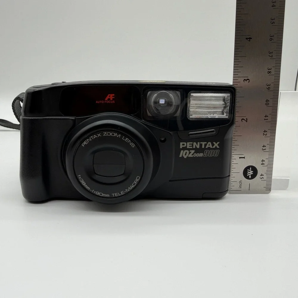 Pentax IQZoom 900 35mm Film Camera 38-90mm Zoom Lens Case Manual Strap